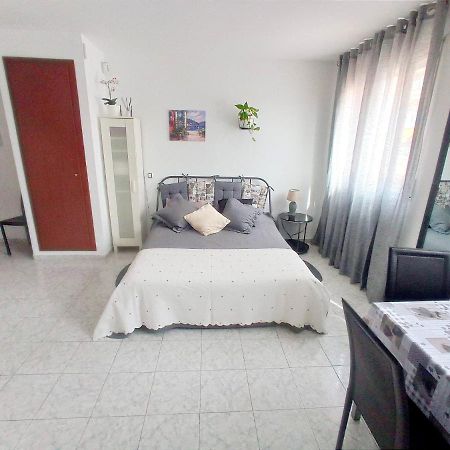 Estudio Paz Lloret de Mar Exterior photo
